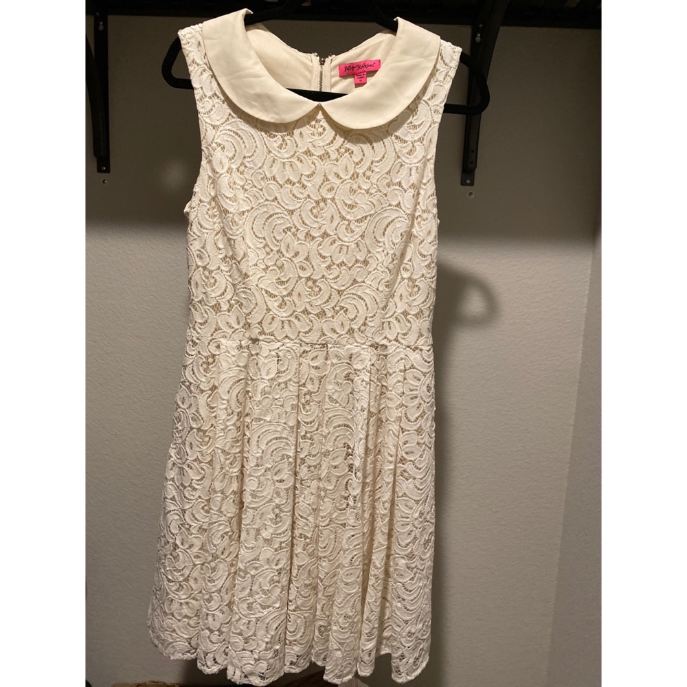 Betsey Johnson cream color Peter Pan collar lace dress